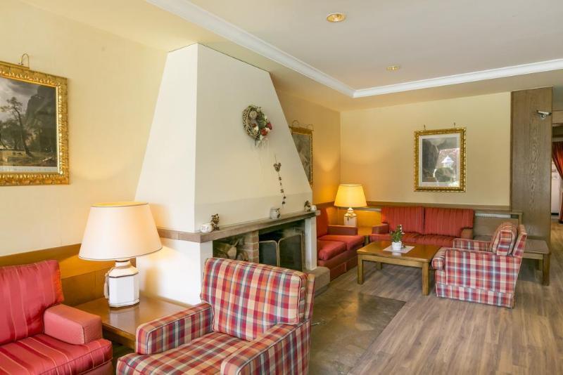 Dominik Alpine City Wellness Hotel - Adults Only Брессаноне Экстерьер фото