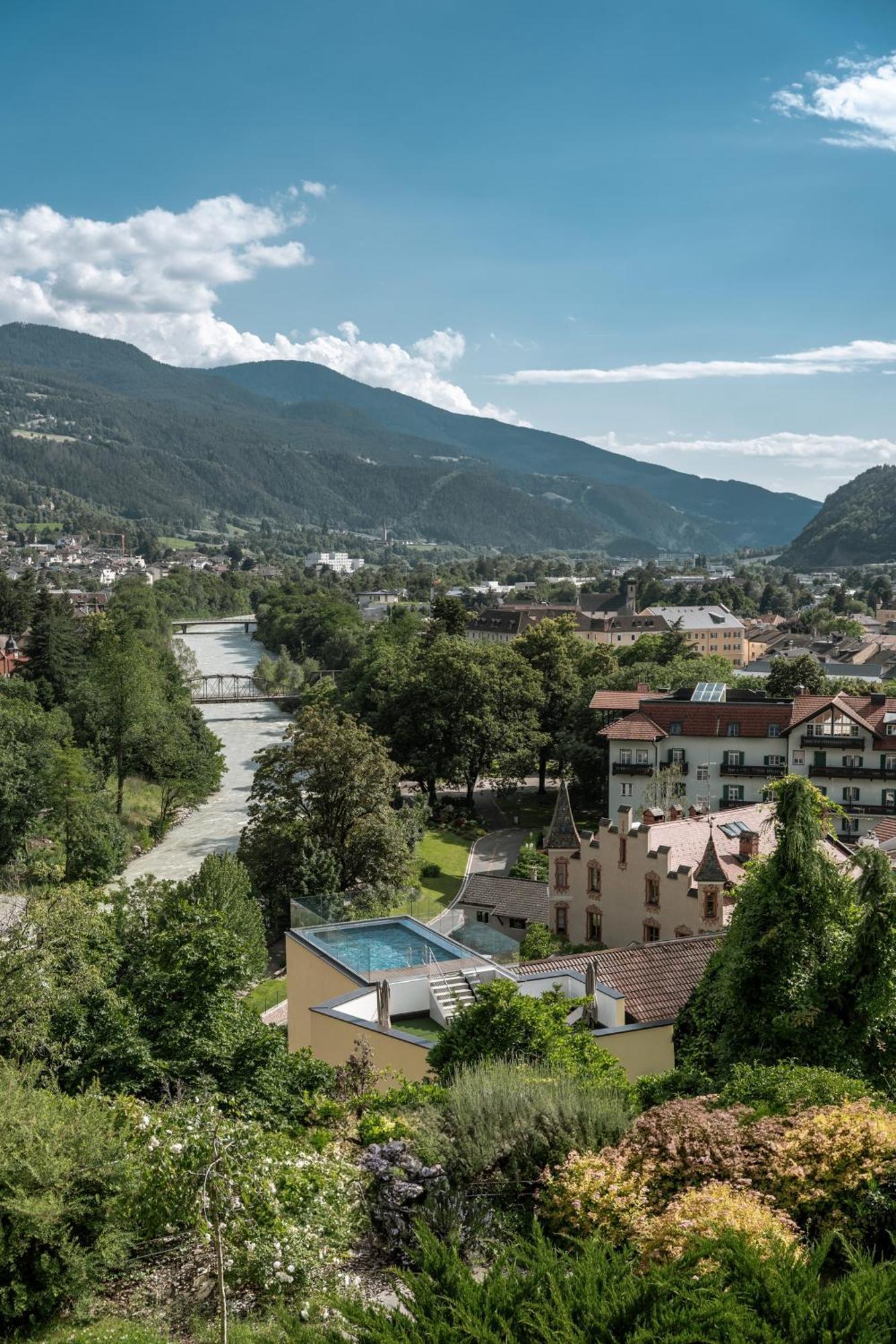 Dominik Alpine City Wellness Hotel - Adults Only Брессаноне Экстерьер фото
