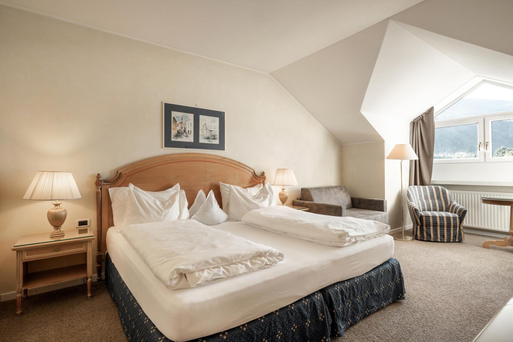 Dominik Alpine City Wellness Hotel - Adults Only Брессаноне Экстерьер фото
