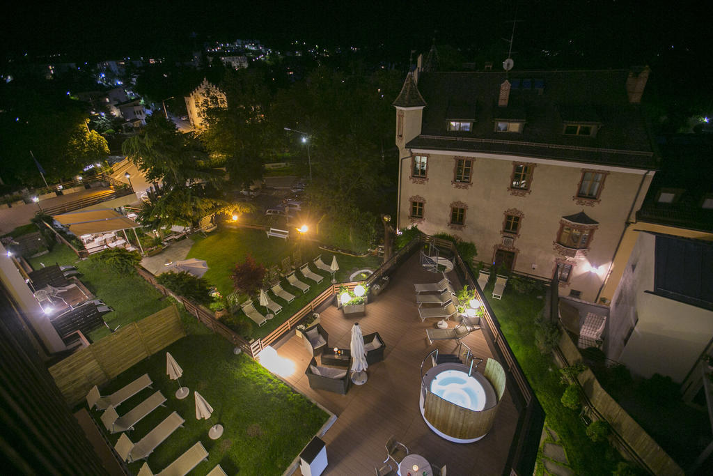 Dominik Alpine City Wellness Hotel - Adults Only Брессаноне Экстерьер фото
