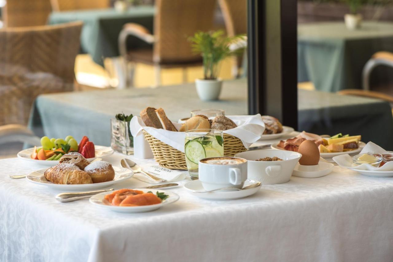 Dominik Alpine City Wellness Hotel - Adults Only Брессаноне Экстерьер фото